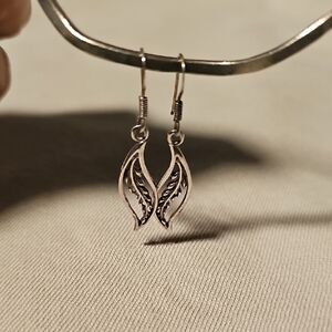 925 Elegant Silver Leaf Earrings